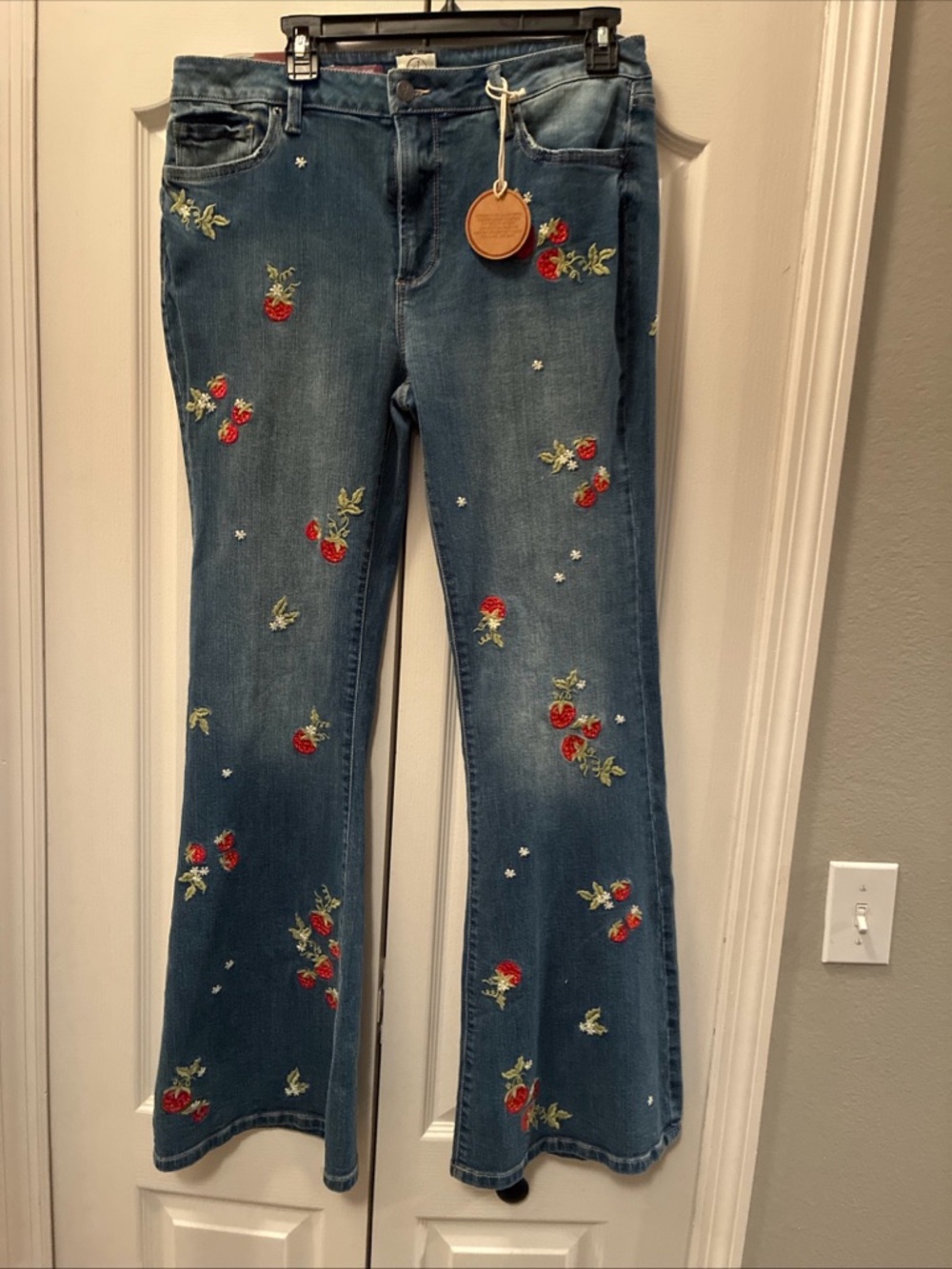 Driftwood ladies fiora flare strawberry fields jeans